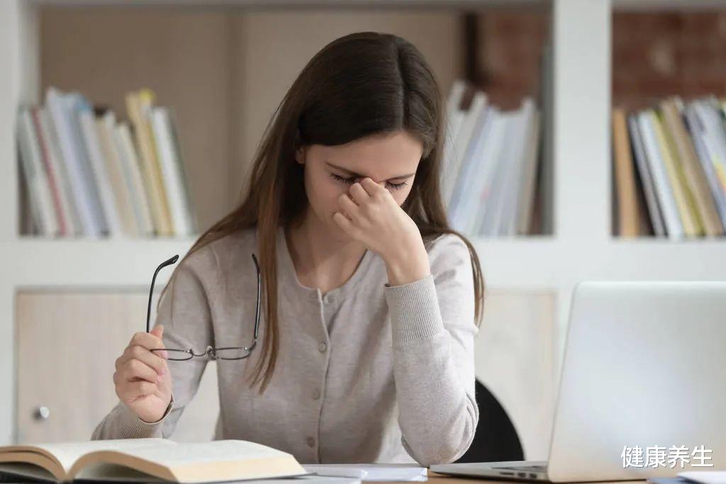 2型糖尿病|人未老眼先衰!常按3个“护眼穴”,眼干、眼涩全赶跑,让眼睛越明亮