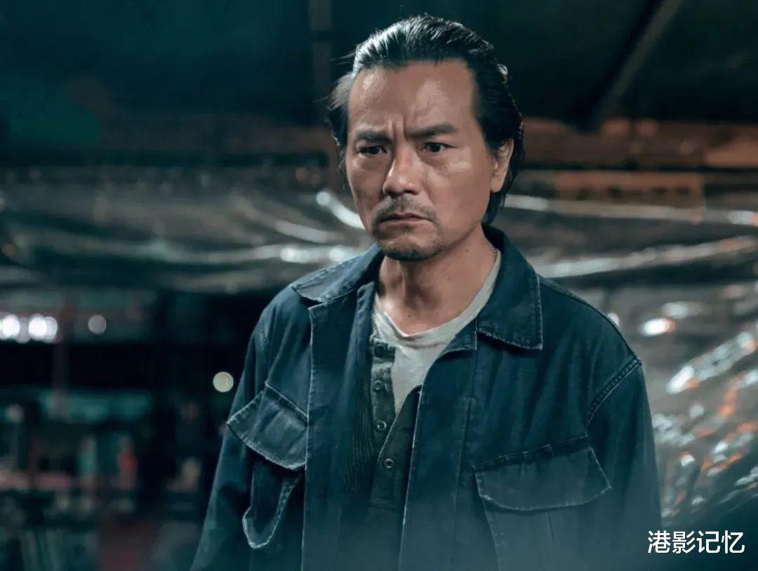 岁末年初,刘德华用这个十足的狠角色,找回港片的光彩,过瘾!