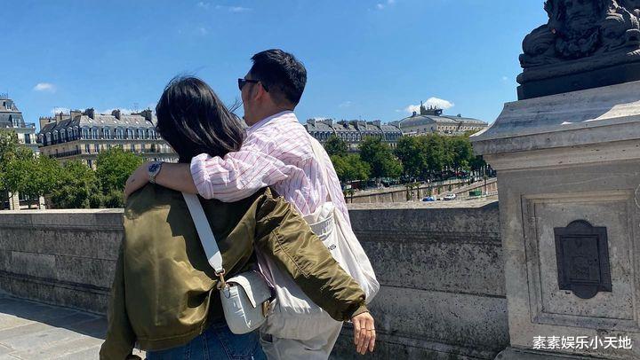 宋慧乔|宋慧乔和男闺蜜在巴黎搂肩同行，和众多好友甜蜜合影很温馨