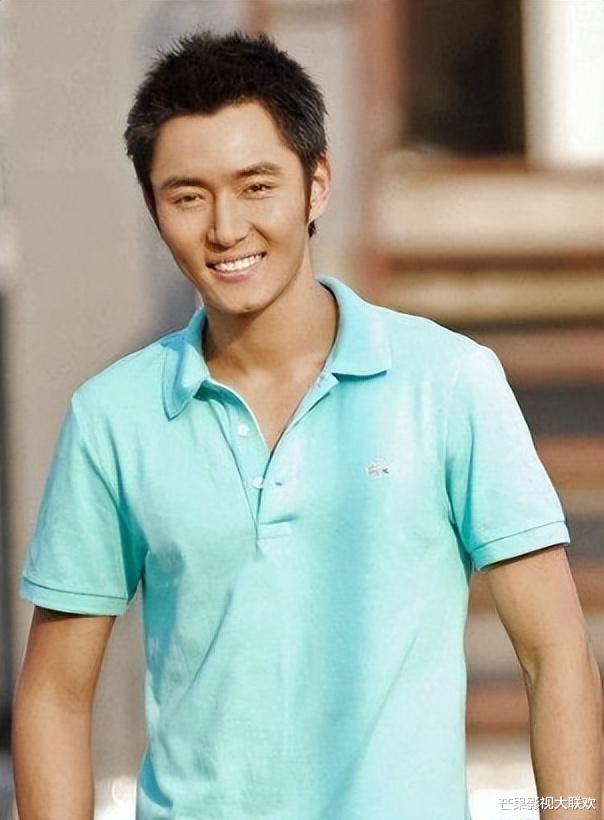 “果郡王”李东学不红，是因为他正在“另一个圈子”里，红得发紫