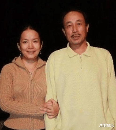 孙海英夫妇:在美靠捡垃圾年入400万,奈何回不了国内