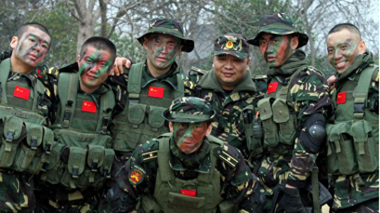 谷智鑫：34岁拍戏坠马瘫痪，痴情女友照顾他8年，未办婚礼成遗憾