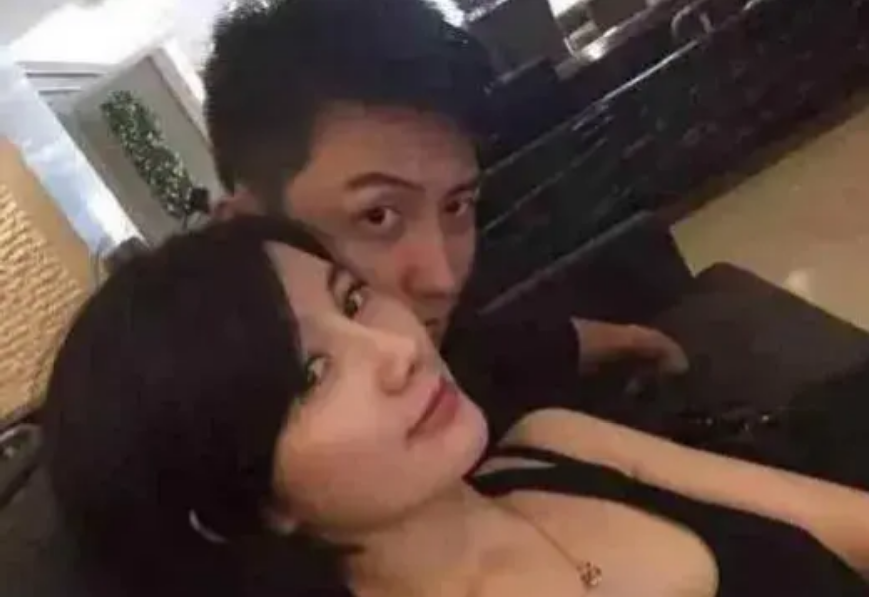 黄景瑜闹剧再上演，前妻爆料狂刷屏，网友笑称“钱都去哪儿了”？