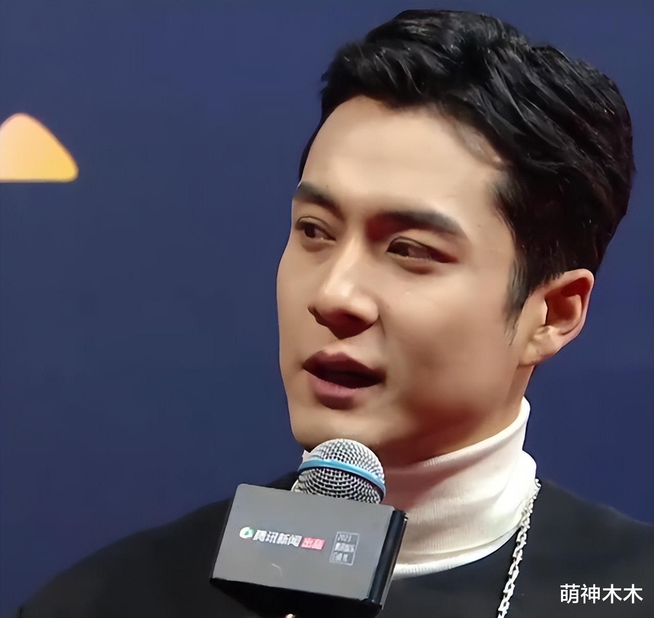 白皮书盛典镜头好真实:黄晓明发福,吴昕脸僵,魏大勋抬头纹抢镜