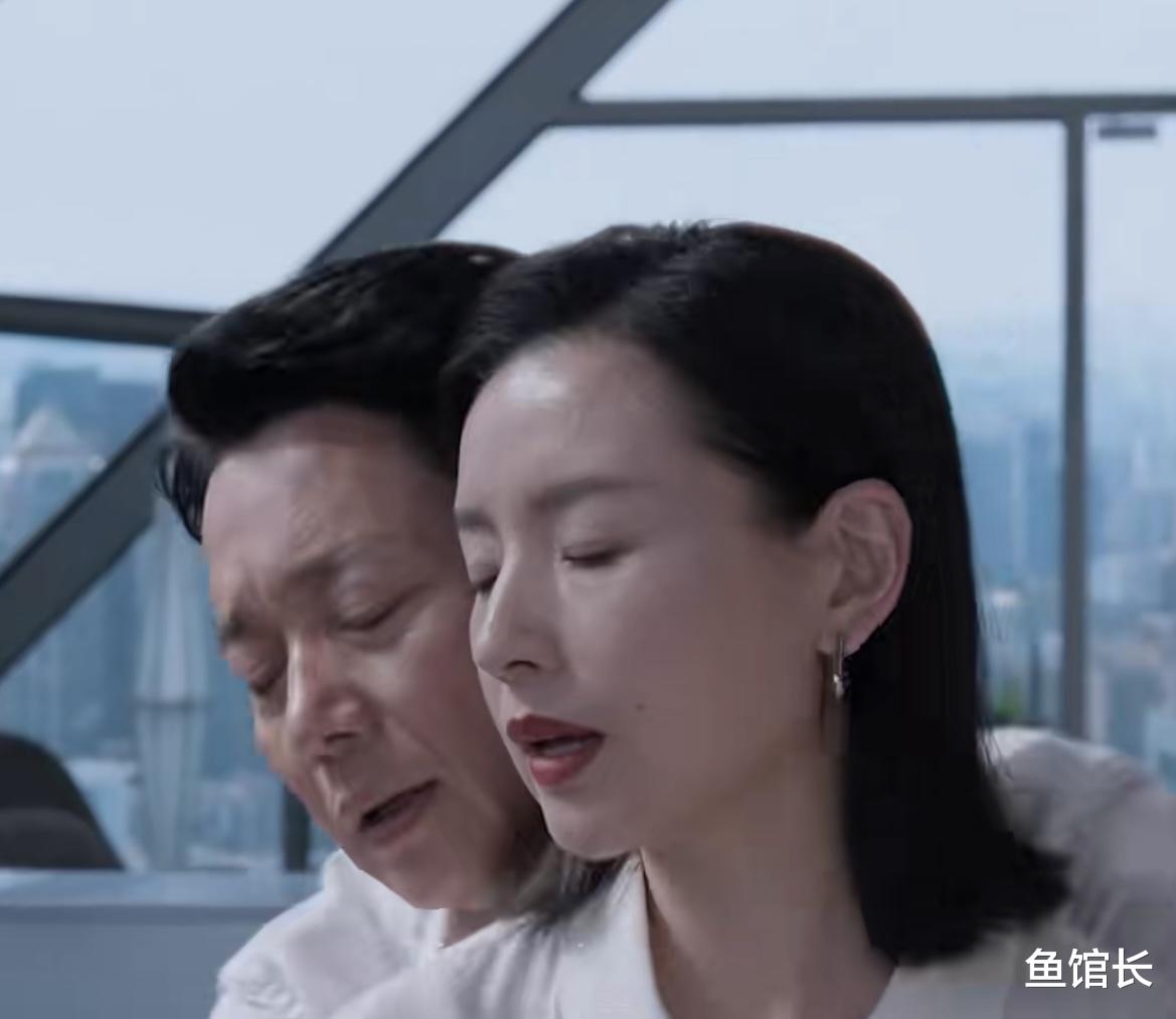 条件不符合就别尬演“情妇”,43岁董洁告诉你,啥是教科书式撩汉