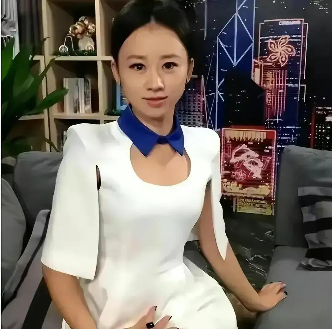 纪英男|22岁美女主持做高官情妇，四年花掉上千万，索婚不成曝光亲密照！