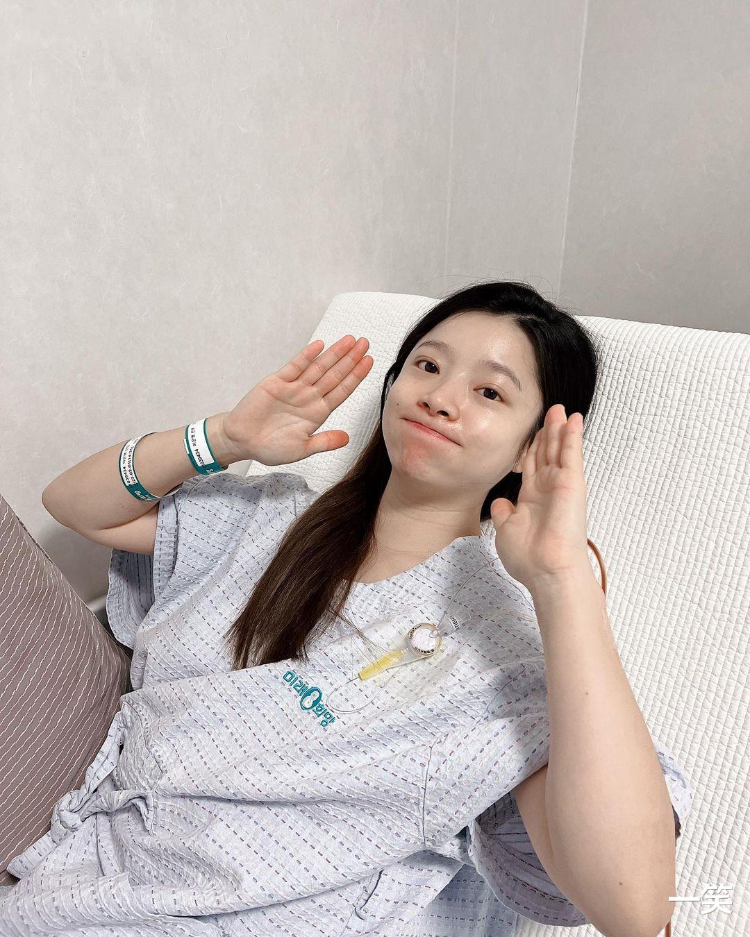 |32岁歌手Ben李恩英生女，自曝选择剖腹产原因：害怕机能障碍风险