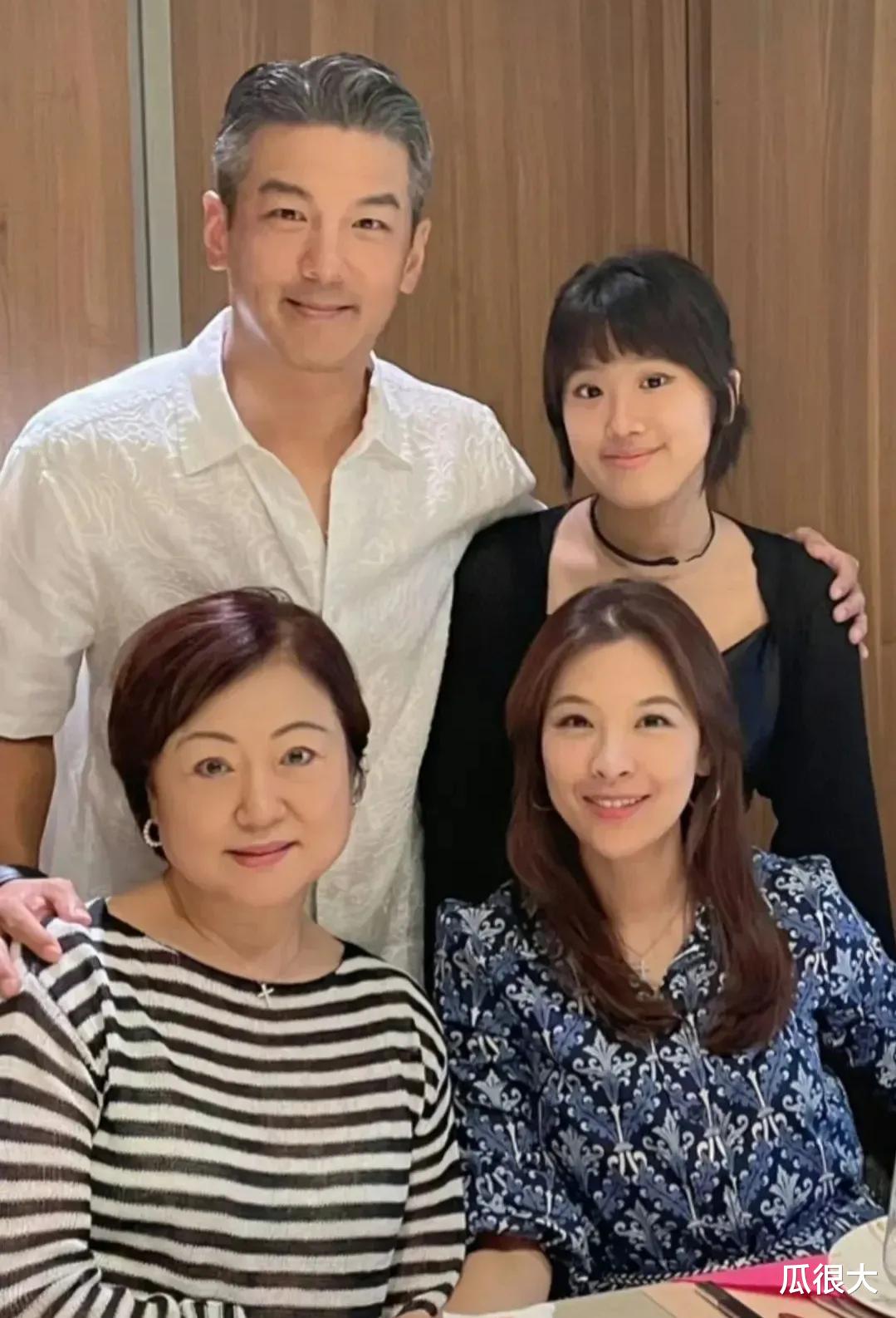 曝梧桐妹偏心孙志浩,在亲爸家里是独女,贾静雯那有俩妹妹共享母爱