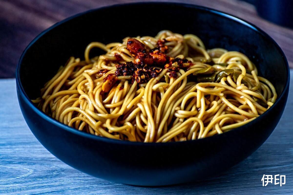 全红婵|全红婵说了一句不好吃，就被批情商低，老油条还妄想统治世界？