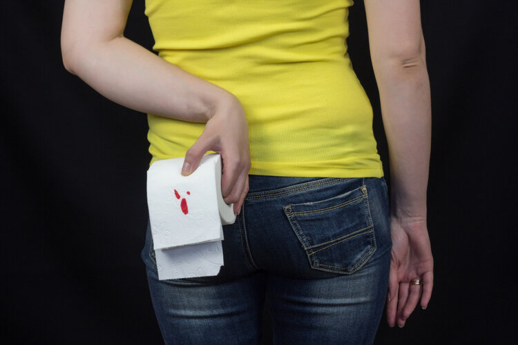 男子查出肠癌,后悔大哭:原来大便早已“预警”,自己却忽视了