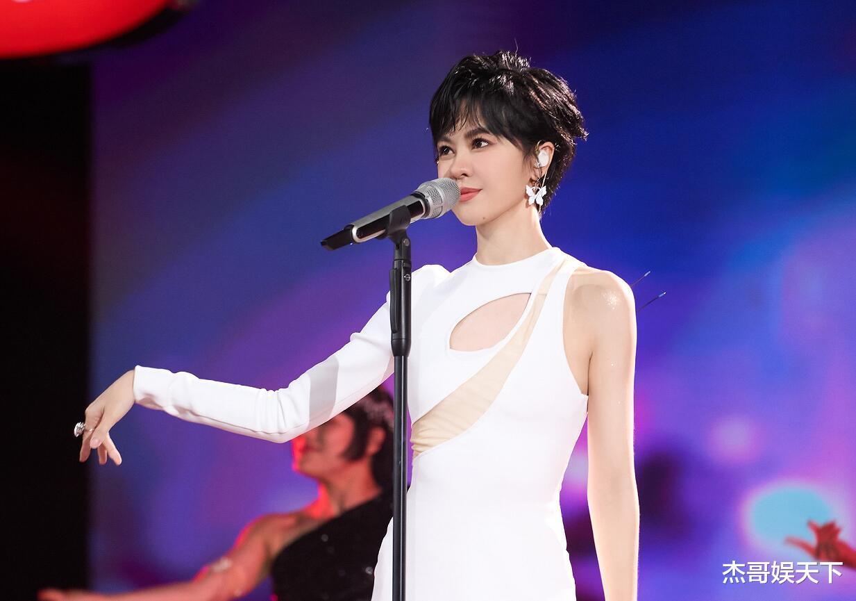 韩红的“黑脸”，让《声生不息》节目组彻底被打脸