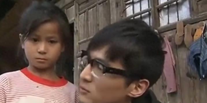 胡歌的一句承诺,改变农村留守女孩的一生,成就一位中科院博士