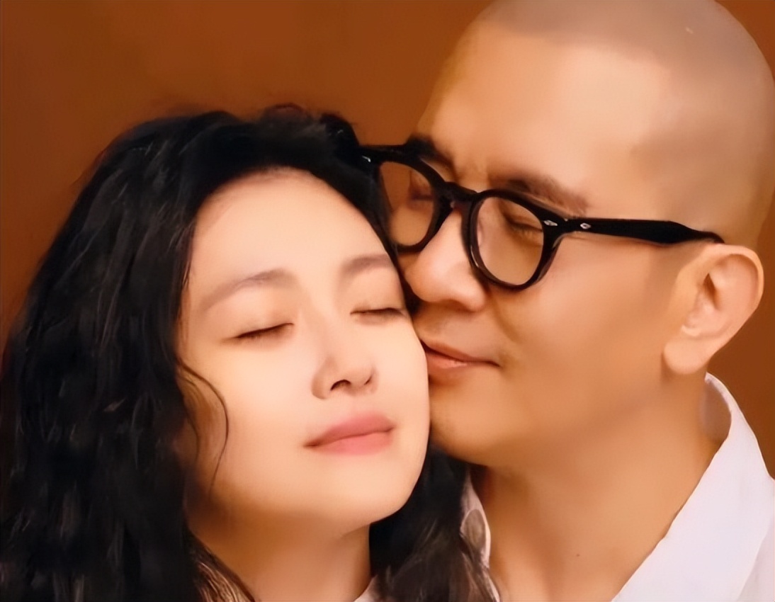 打脸!大S起诉汪小菲张兰,公开施压催判决,评论区被黄子佼刷屏