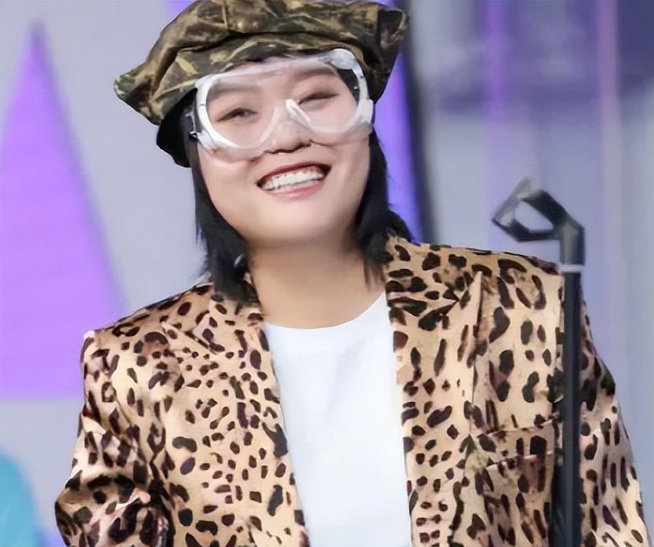 |赚再多的钱,出再大的名,也“救”不了李雪琴 !