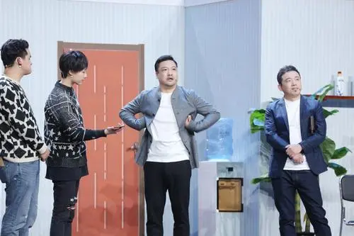 欢乐喜剧人|《欢乐喜剧人》,让你在笑声中领略中国喜剧文化精髓,也是一堂关于喜剧文化和思想启示的课程!