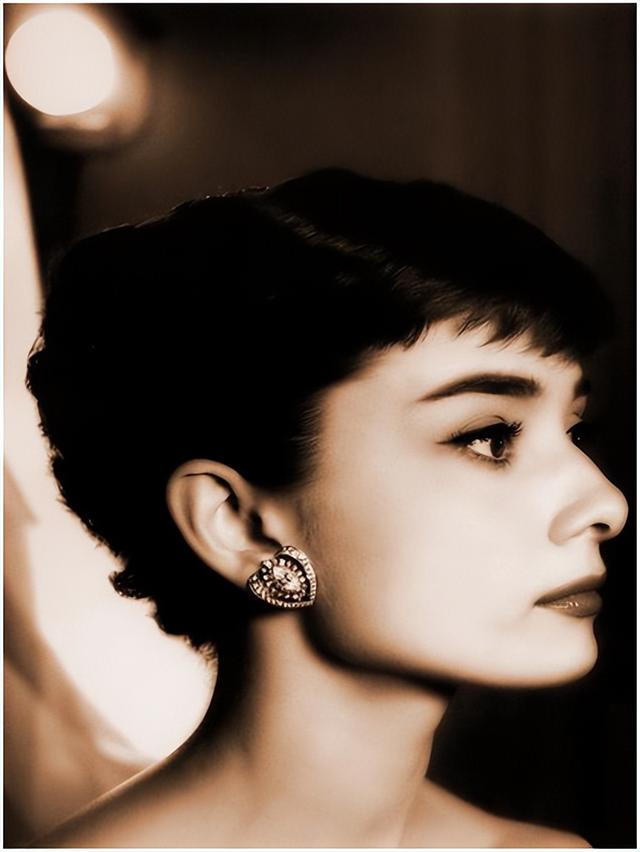 赫本|好莱坞女星赫本的情事：屡遭抛弃的绝世佳人！