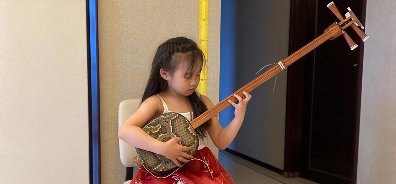 岳云鹏|突发大瓜！曝岳云鹏包养女大学生？孩子照片疑似曝光