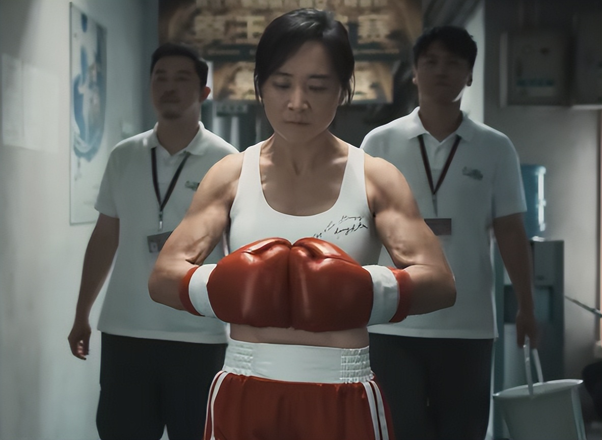 两个“百亿导演”输给一个80后女演员,中国电影已告别大导演时代