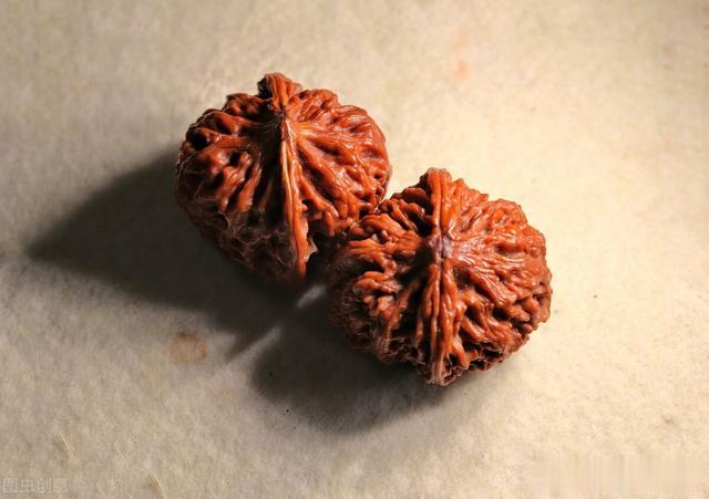 文玩|这几种磨人的文玩,实在让人又爱又恨,难玩却舍不得丢弃