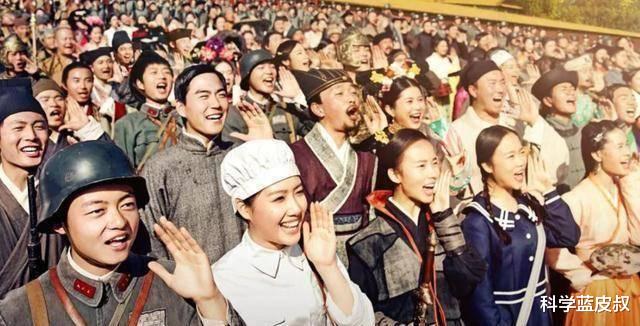 横店|横店20万群演的悲惨现状,美女泛滥成灾,懒汉的乐园疯子的天堂