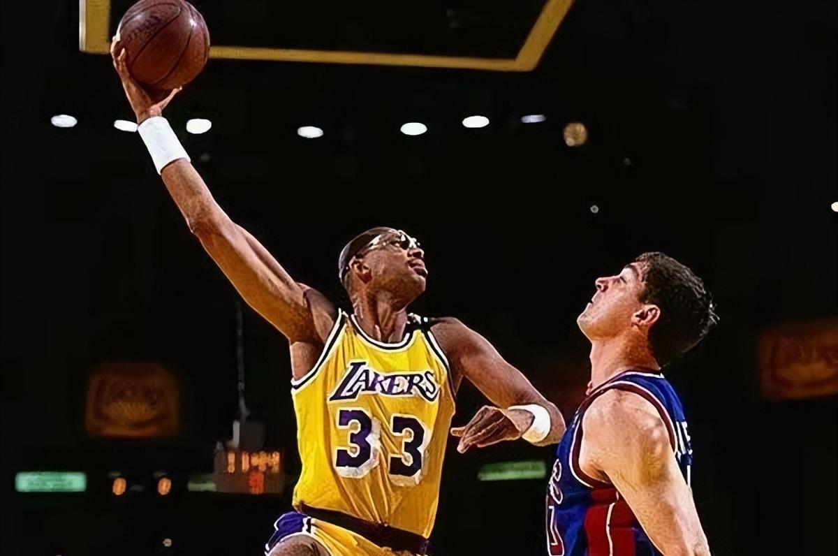 蒂姆·邓肯|职业生涯拿下900胜有多难？历史上仅7人做到，邓肯领衔3人千胜！