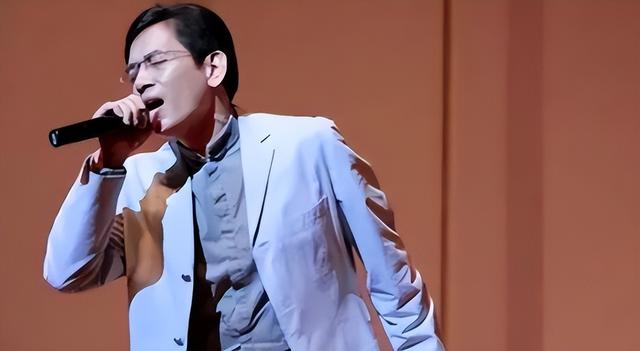 压制李宗盛、周华健多年，现今唯一“三金歌王”，为何内地无人知