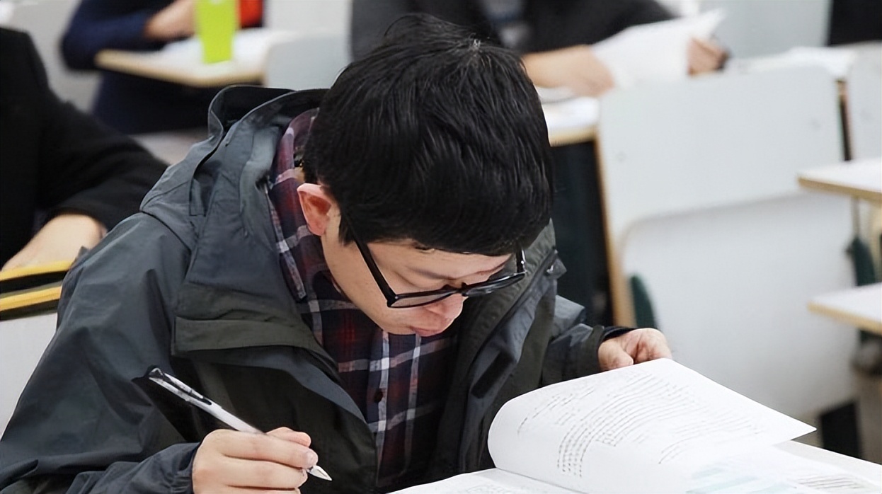 事业单位|事业单位传出好消息,6省招聘打破年龄限制,最高可放宽至45周岁