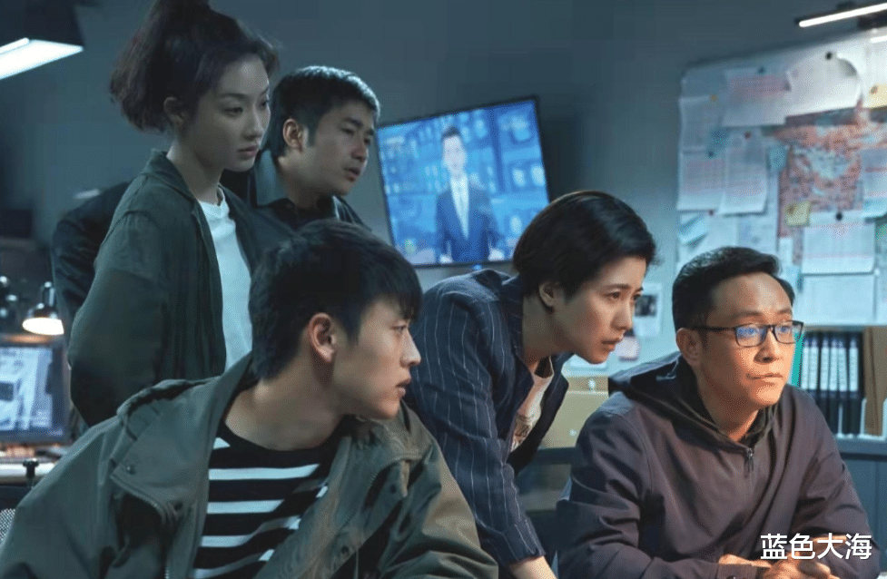 颜丙燕|没女警气质别硬演警花，这6位女演员把女警演活了