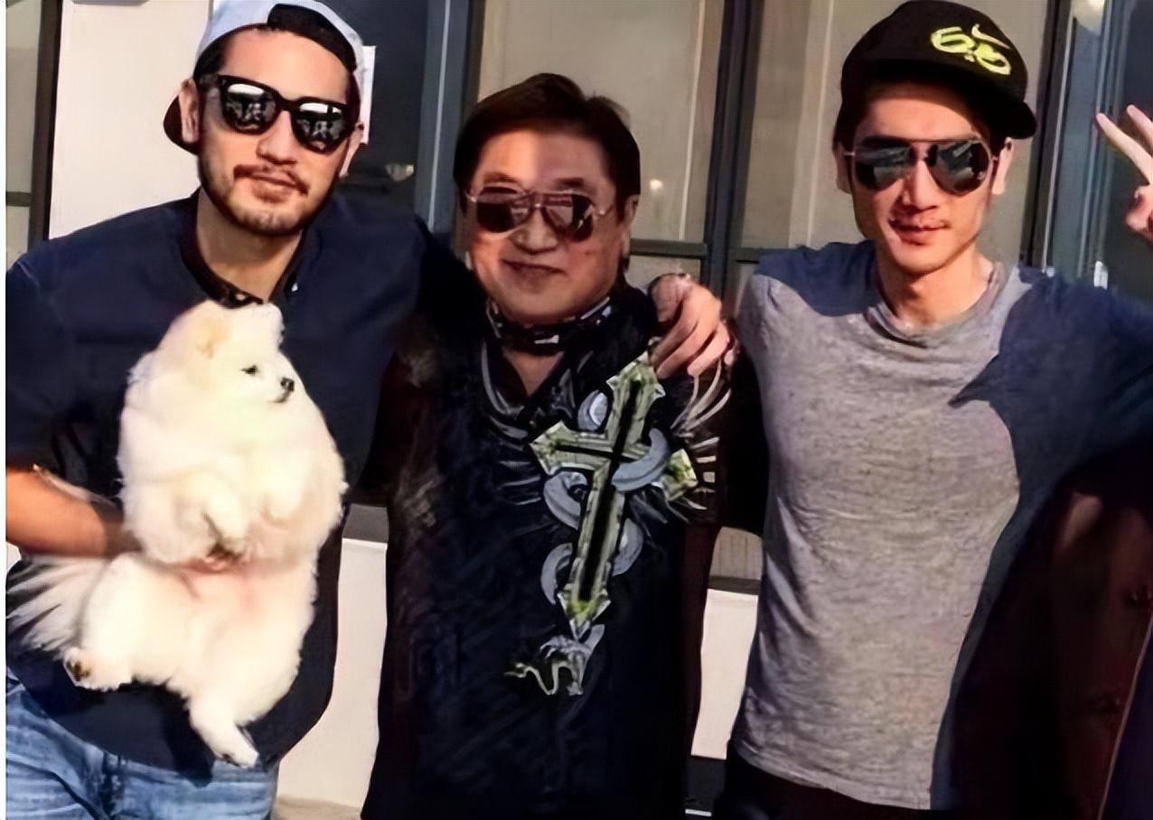 高以翔爸爸突然去世，二哥高宇侨悲痛悼念，父子俩忌日相差一天