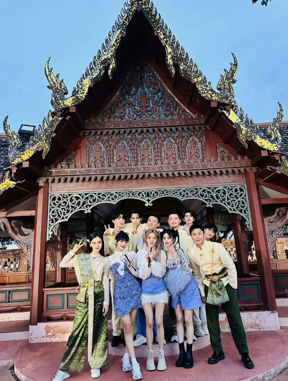 知名狗仔自曝蔡徐坤不会出镜,还爆料知名女星和某富二代秘密生子