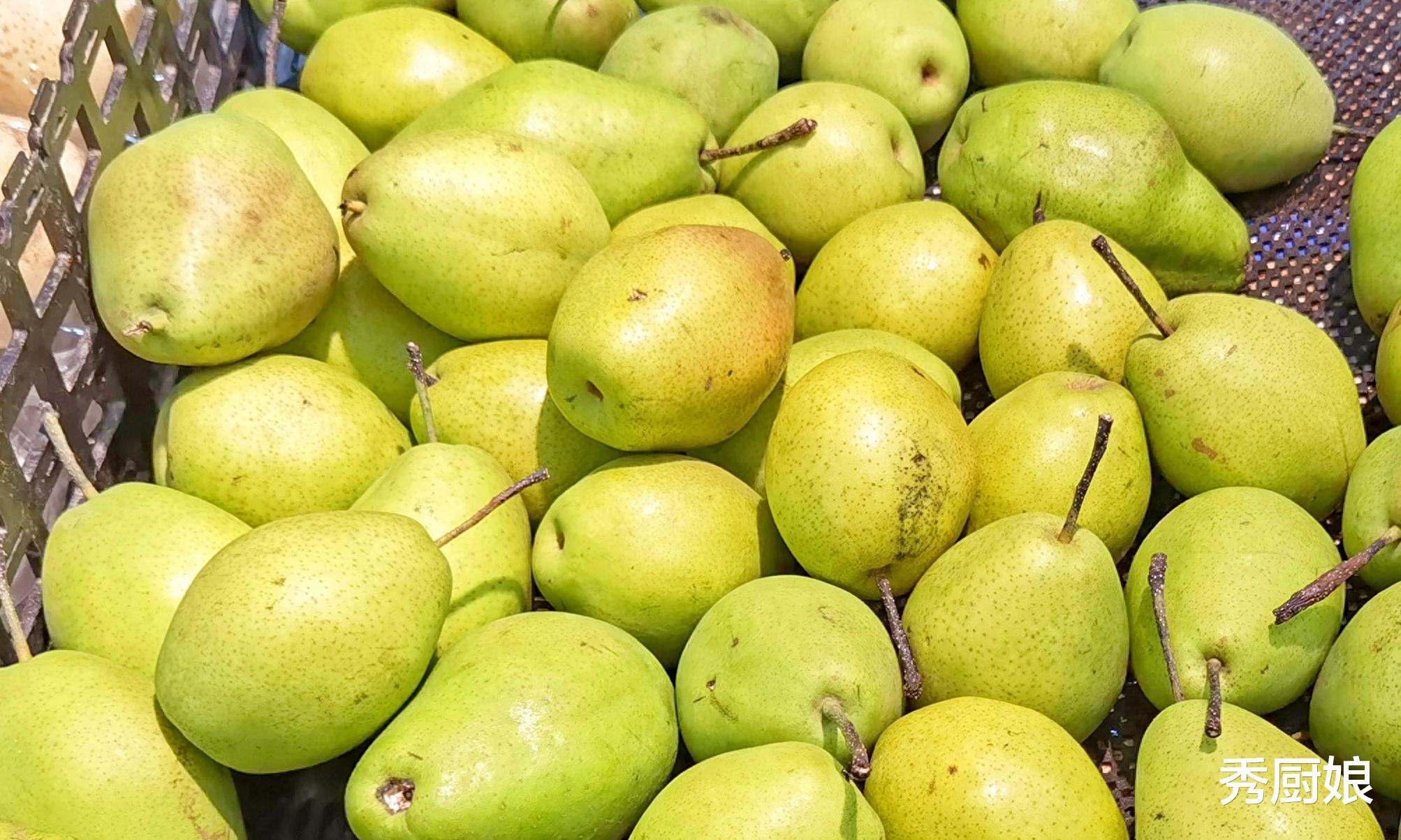 梨子大量上市，医生提醒：切记别与这“3样”同食，很多人还不懂