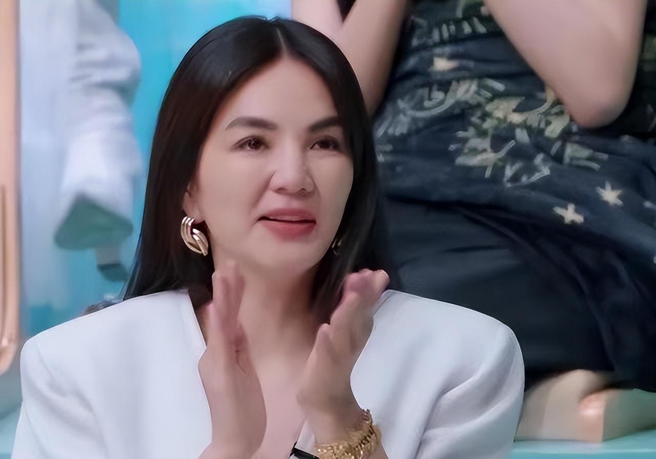 王子文|浪姐4生图暴露人间真实!“天然脸”还是“玻尿酸脸”?