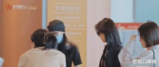 迪丽热巴造型被嘲模仿，《花少5》打脸人设，红毯女王不好当