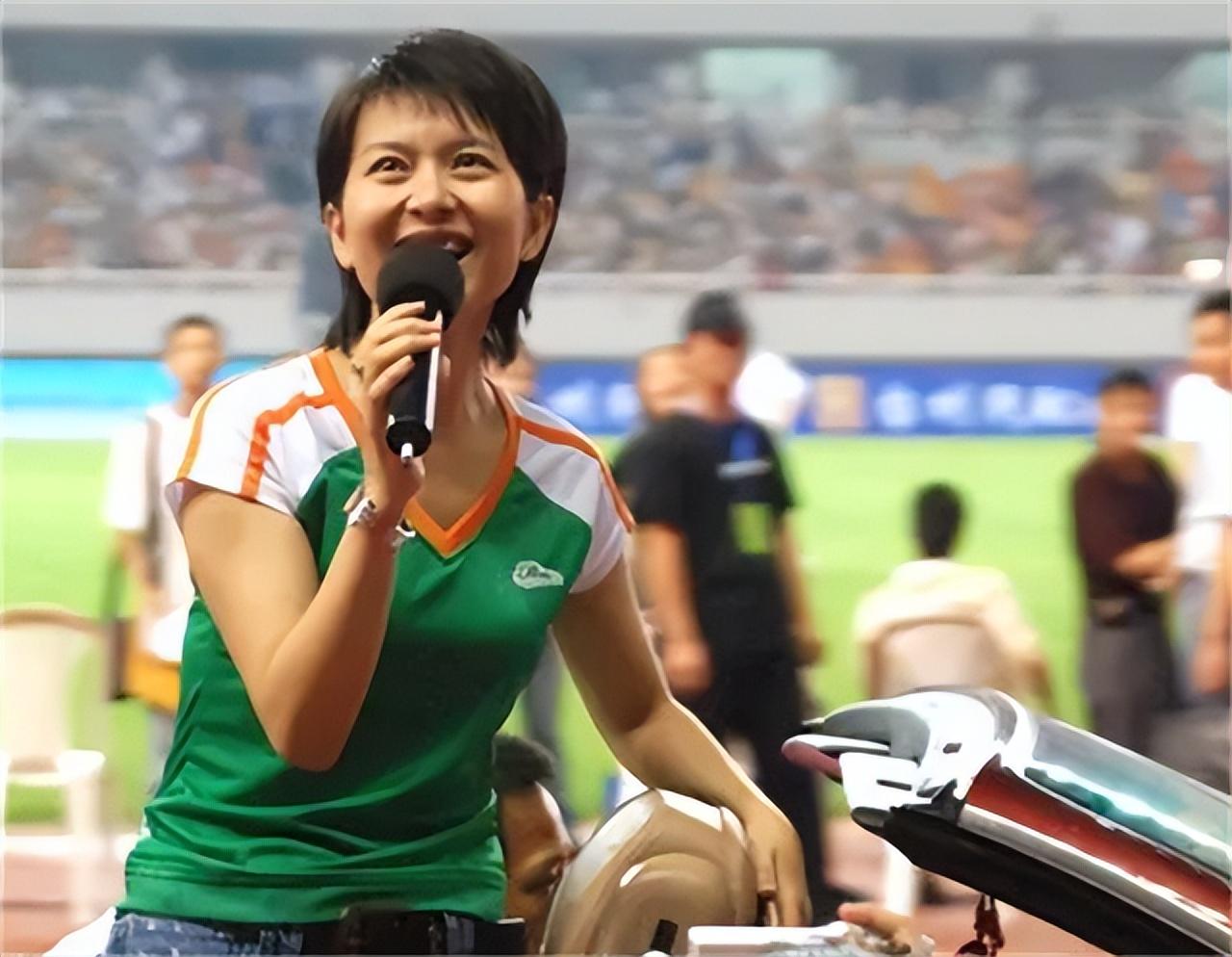 黎兵|前国脚黎兵与歌星甘萍近况:他足球事业不太顺利,她53岁仍显年轻貌美