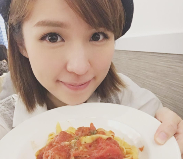 二胎|香港知名女星官宣怀二胎!高龄怀孕头晕出血,每晚打超过40针安胎