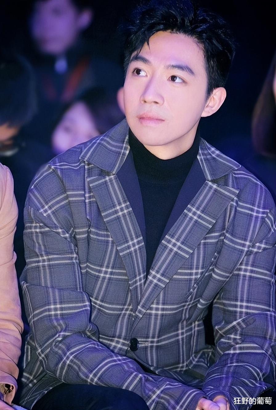 俞灏明|13年前，俞灏明在火灾中让出唯一担架，任家萱为何从未感谢他？