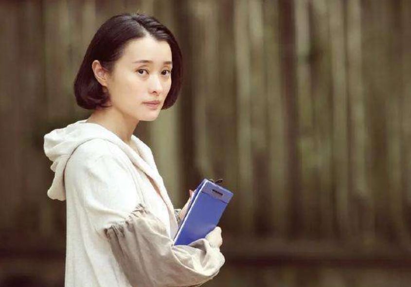 一晃30年过去,吴越在娱乐圈奋斗了大半生,岁月荏苒,令人唏嘘不已!