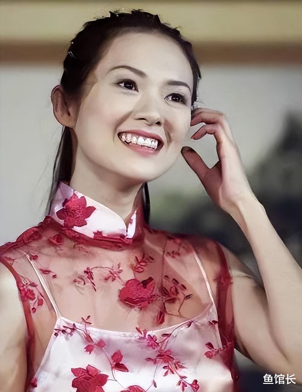 香港大佬圈的一张合影，把章子怡“江湖地位”体现得淋漓尽致