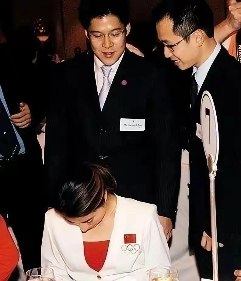 曝吴敏霞难嫁霍启山原因:男方没追,没人做媒,霍震霆没递橄榄枝