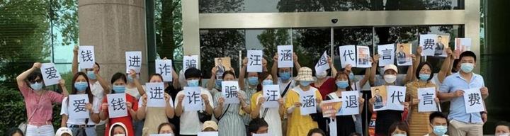 从“卫视一哥”到无人问津,毁掉汪涵的不是高山,而是一粒尘土