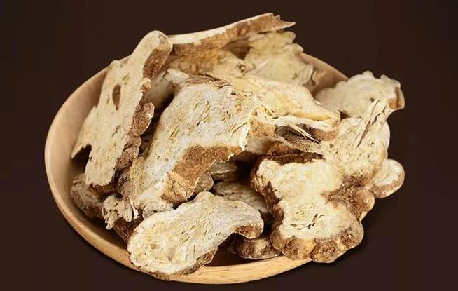 这味药是补脾高手,泡水一杯,健脾祛湿,补阳化痰,还通大便