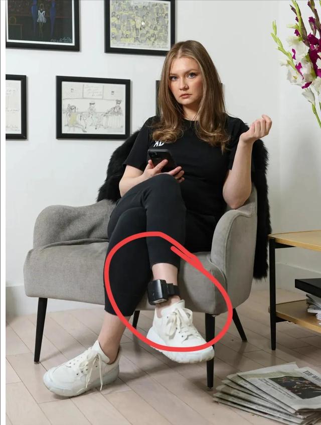 明星|世界名牌大学争相邀请演讲的跨国女骗子,是如何逆袭成女明星的