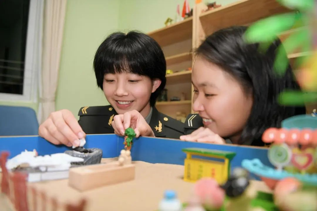 |军营小课堂|和兵哥哥一起发起腹肌挑战!