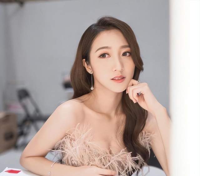 TVB小花官宣结婚，与老公婚纱照幸福溢满，大赞老公踏实有安全感