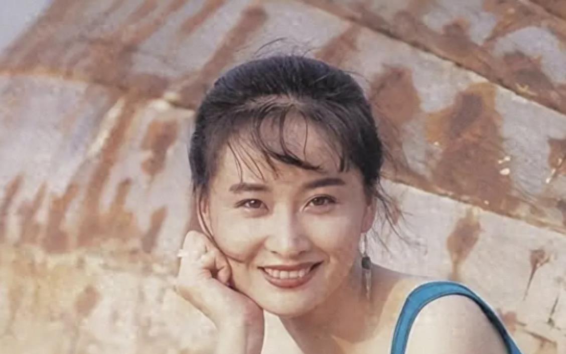 香港第一情妇:曾是马景涛挚爱,被黑道大佬打掉子宫,至今无人敢娶