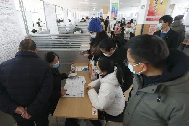 杭州|太火爆！杭州抢人，抢人！有老板开出100万招...