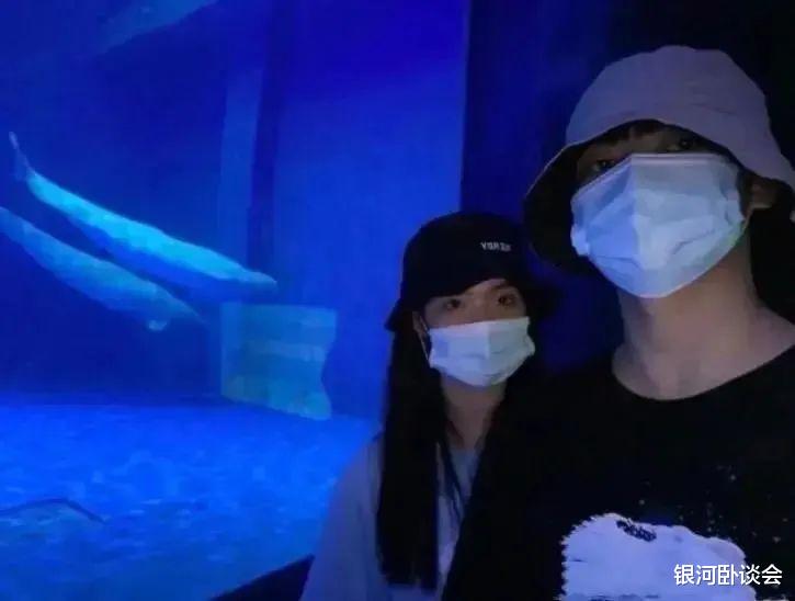 张子枫焉栩嘉官宣分手!网友:喜大普奔!我的妹妹回来了!