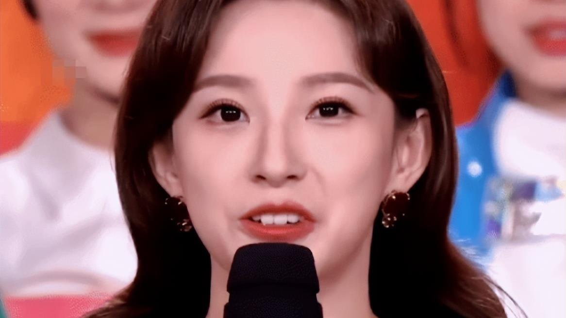 事实证明，央视看走眼了，节目已停播！主持人没有你想的那么简单