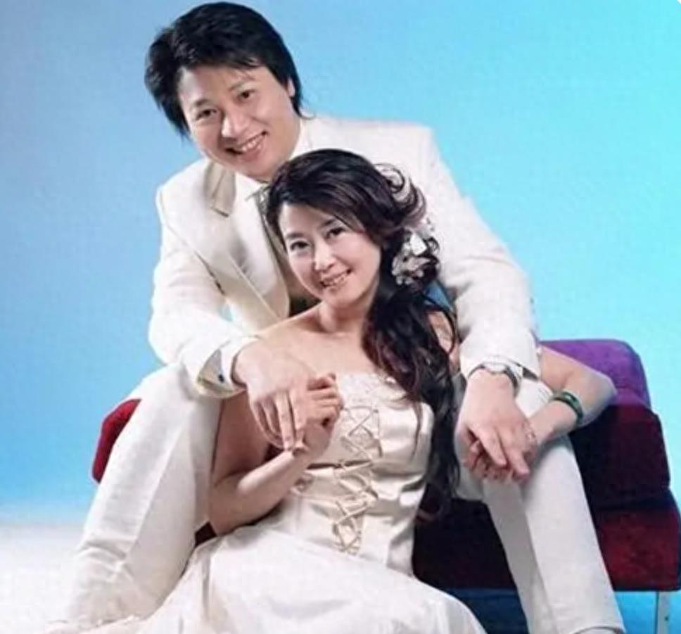 知名女星被曝出轨女助理,前夫下场狂撕,11岁的儿子出面力挺