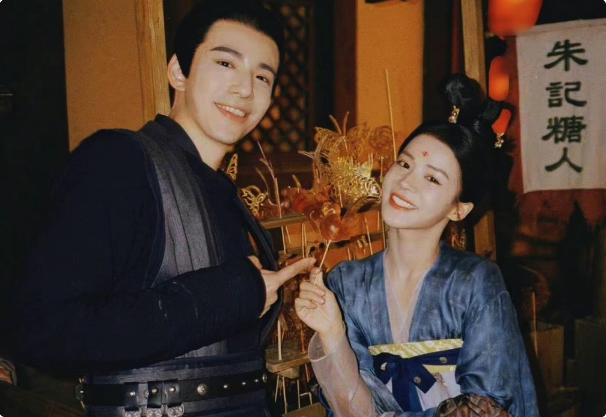 开播4集热度榜第一，甜宠又爆笑，芒果台又甩出硬核黑马剧